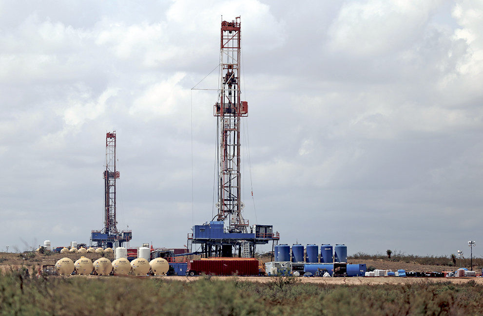 Trump moves to ease way for oil, gas